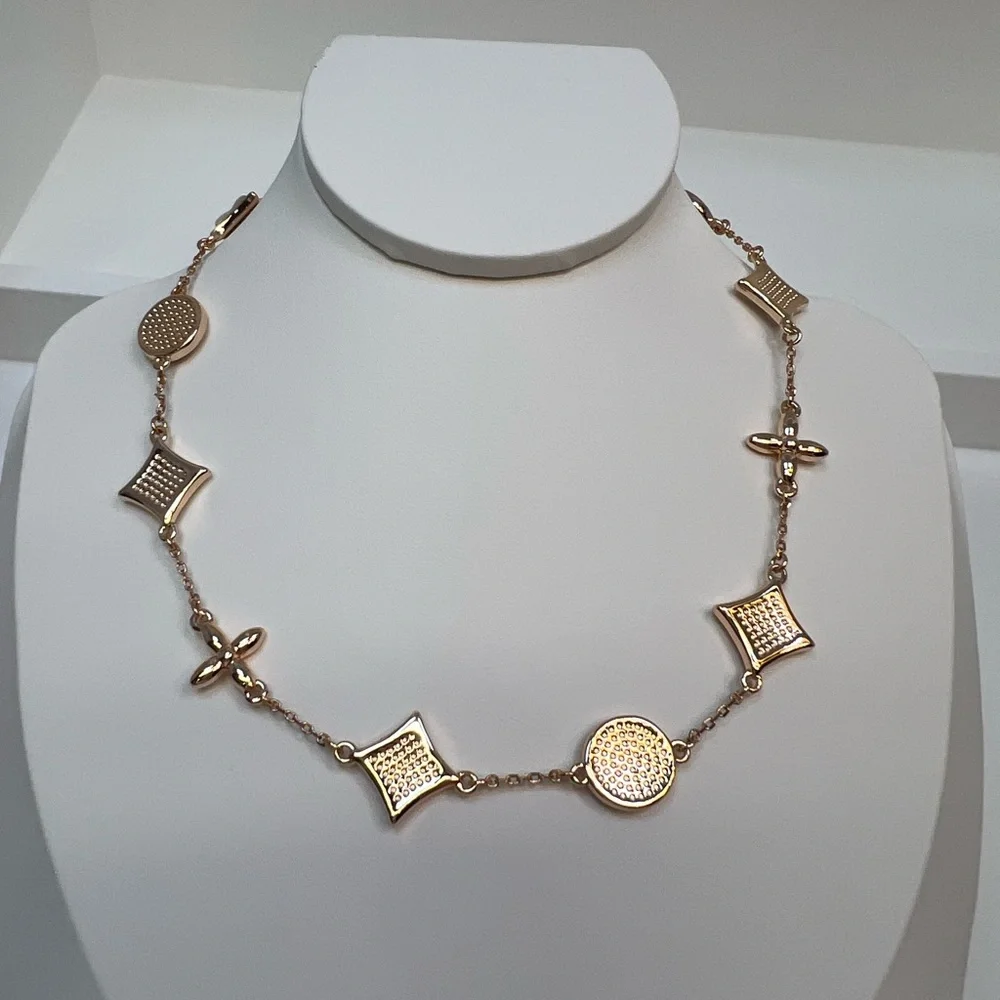 NMP6 High-end Genuine 3D NUDE Mother of Pearl 18K Rose Gold Pl CHOKER-Necklace - Picture 4 of 7